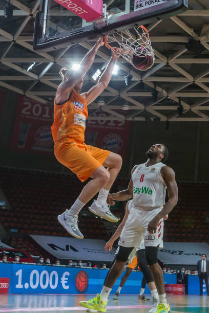 巴萨不仅要 巴萨不仅要