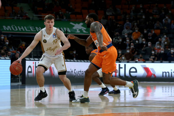 单纯由竞技 单纯由竞技