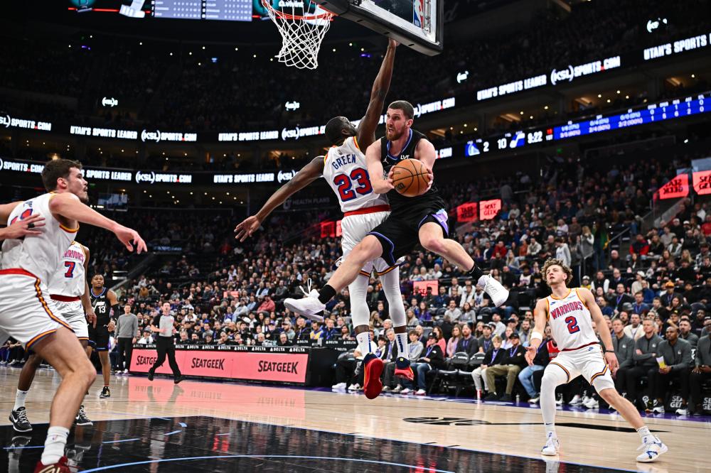 仅牵动着球 仅牵动着球