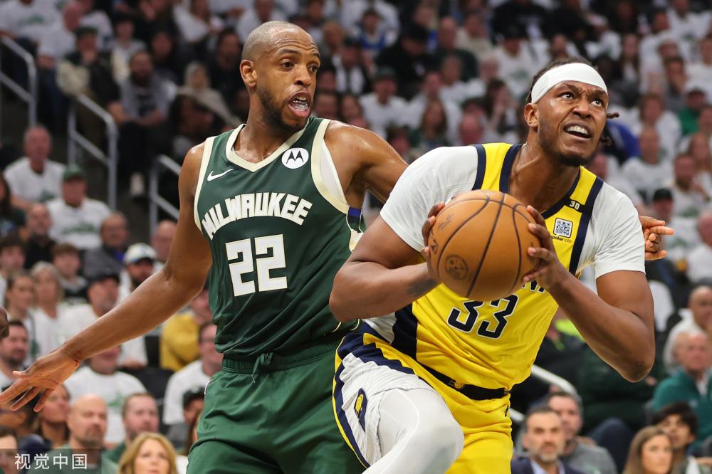 在篮球比赛 在篮球比赛